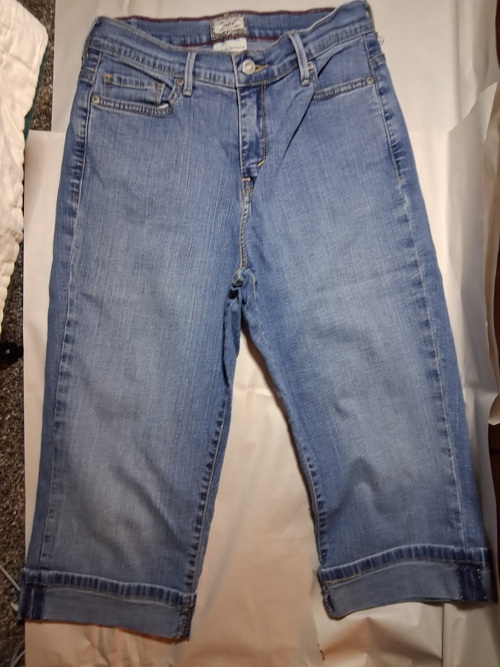 Levi's Perfectly Slimming 512 Capri